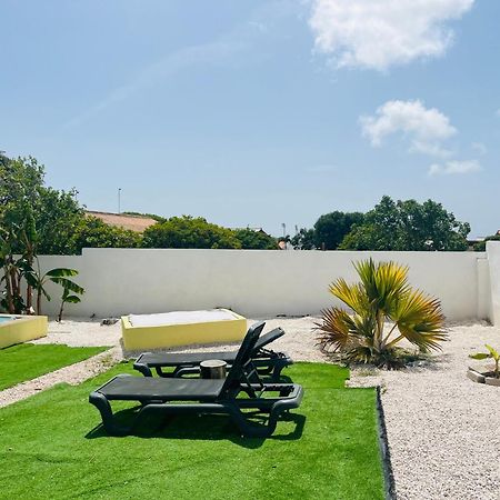 Bon Bini Kokolishi Hotel Willemstad Ngoại thất bức ảnh